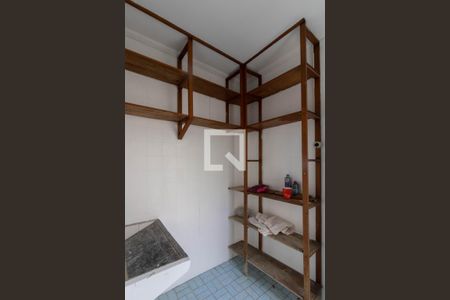 Casa à venda com 217m², 3 quartos e 4 vagasÁrea de Serviço