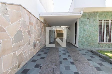 Casa à venda com 217m², 3 quartos e 4 vagasEntrada