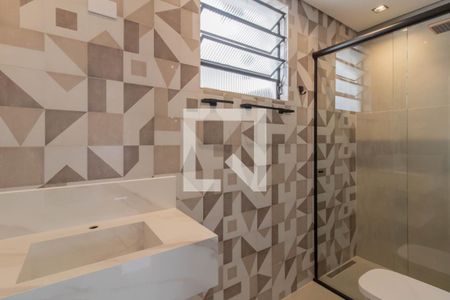 Casa à venda com 217m², 3 quartos e 4 vagasBanheiro da Suíte 1