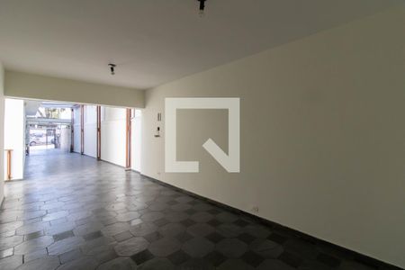 Casa à venda com 217m², 3 quartos e 4 vagasGaragem