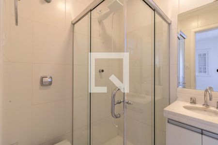 Casa à venda com 217m², 3 quartos e 4 vagasBanheiro da Suíte 2