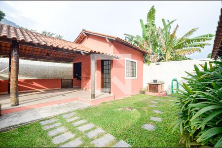 Casa para alugar com 200m², 4 quartos e 2 vagas Casa para alugar com 200m², 4 quartos e 2 vagasÁrea comum