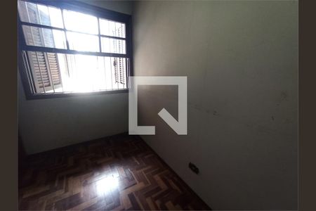 Casa à venda com 3 quartos, 332m² em Vila Paiva, São Paulo