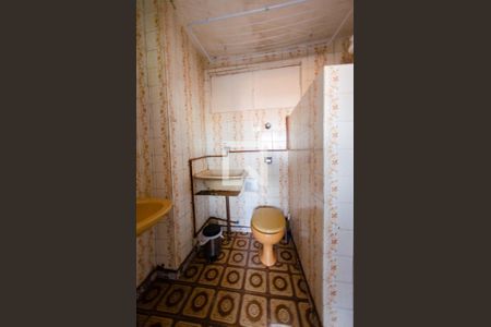 Banheiro de apartamento para alugar com 1 quarto, 70m² em Carlos Prates, Belo Horizonte