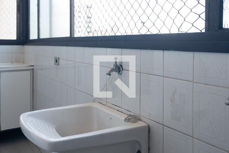 Apartamento à venda com 112m², 3 quartos e 2 vagas Apartamento à venda com 112m², 3 quartos e 2 vagasÁrea de Serviço
