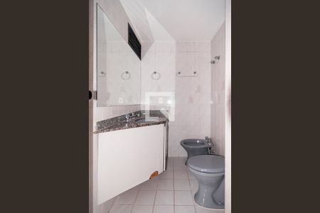 Banheiro Social de apartamento à venda com 3 quartos, 112m² em Vila Congonhas, São Paulo