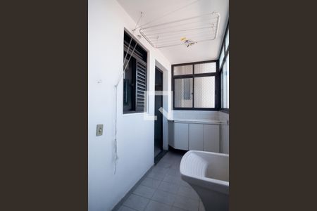 Apartamento à venda com 112m², 3 quartos e 2 vagas Apartamento à venda com 112m², 3 quartos e 2 vagasÁrea de Serviço