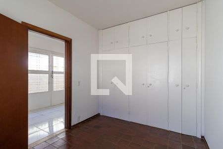 Casa para alugar com 256m², 3 quartos e 3 vagas Casa para alugar com 256m², 3 quartos e 3 vagasQuarto de apoio