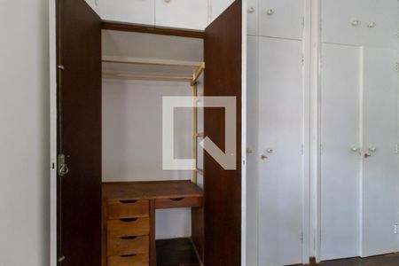 Casa para alugar com 256m², 3 quartos e 3 vagas Casa para alugar com 256m², 3 quartos e 3 vagasQuarto 1 - Suíte