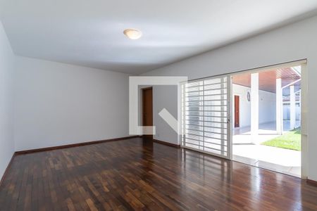 Sala 2 de casa para alugar com 3 quartos, 256m² em Cidade Universitária, Campinas