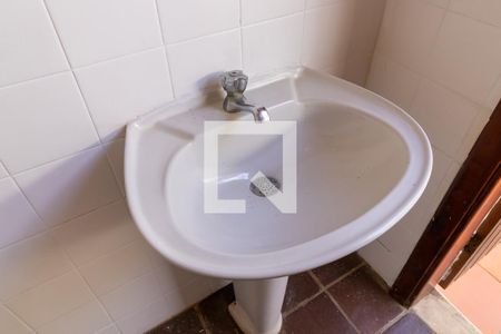 Casa para alugar com 256m², 3 quartos e 3 vagas Casa para alugar com 256m², 3 quartos e 3 vagasBanheiro de apoio