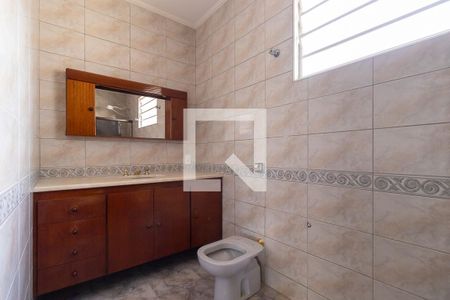 Casa para alugar com 256m², 3 quartos e 3 vagas Casa para alugar com 256m², 3 quartos e 3 vagasBanheiro da suíte