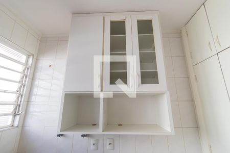 Casa para alugar com 256m², 3 quartos e 3 vagas Casa para alugar com 256m², 3 quartos e 3 vagasCozinha - Armários