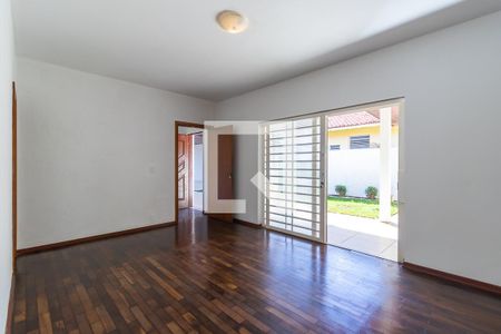 Sala 1 de casa para alugar com 3 quartos, 256m² em Cidade Universitária, Campinas
