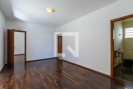 Sala 1 de casa para alugar com 3 quartos, 256m² em Cidade Universitária, Campinas