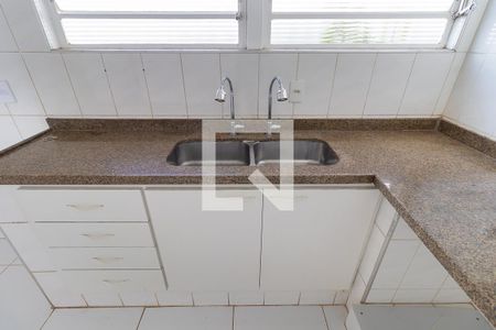 Casa para alugar com 256m², 3 quartos e 3 vagas Casa para alugar com 256m², 3 quartos e 3 vagasCozinha