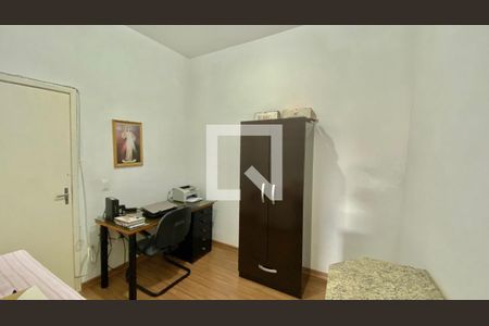 Casa à venda com 330m², 6 quartos e 4 vagas Casa à venda com 330m², 6 quartos e 4 vagasCasa 01 - Quarto