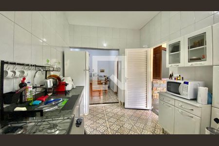 Casa à venda com 330m², 6 quartos e 4 vagas Casa à venda com 330m², 6 quartos e 4 vagasCasa 01 - Cozinha