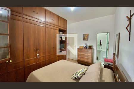 Casa à venda com 330m², 6 quartos e 4 vagas Casa à venda com 330m², 6 quartos e 4 vagasCasa 01 - Quarto