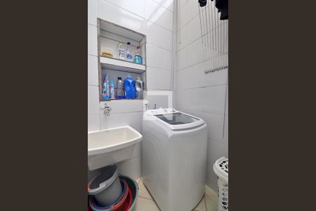 Casa à venda com 160m², 3 quartos e 2 vagasÁrea de Serviço