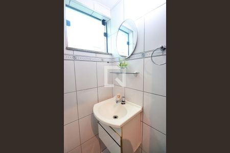 Casa à venda com 160m², 3 quartos e 2 vagasLavabo