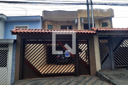 Casa à venda com 160m², 3 quartos e 2 vagasFachada