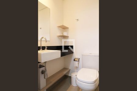 Banheiro de kitnet/studio para alugar com 1 quarto, 17m² em Bela Vista, São Paulo