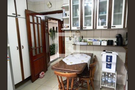 Casa à venda com 3 quartos, 104m² em Campo Belo, São Paulo