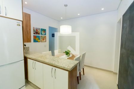 Casa à venda com 120m², 2 quartos e 2 vagasCozinha