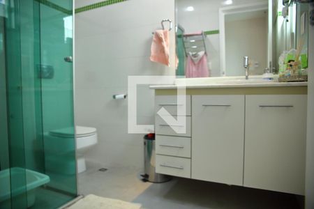 Casa à venda com 235m², 3 quartos e 3 vagasBanheiro Social