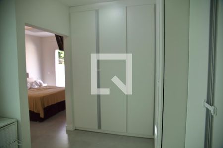 Casa à venda com 235m², 3 quartos e 3 vagasCloset/Vista/Suíte