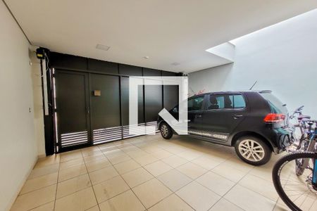 Casa à venda com 235m², 3 quartos e 3 vagas Casa à venda com 235m², 3 quartos e 3 vagasÁrea comum