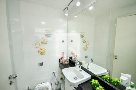 Apartamento à venda com 156m², 3 quartos e 2 vagasBanheiro Social