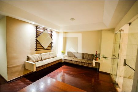 Apartamento à venda com 156m², 3 quartos e 2 vagasHall