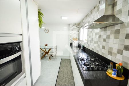 Apartamento à venda com 156m², 3 quartos e 2 vagasCozinha