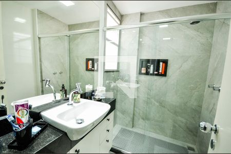 Apartamento à venda com 156m², 3 quartos e 2 vagasBanheiro da Suíte