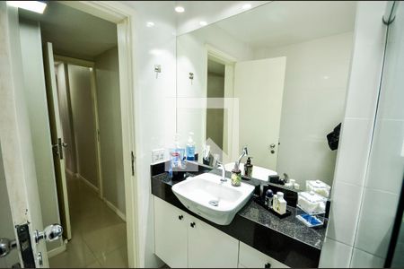Apartamento à venda com 156m², 3 quartos e 2 vagasBanheiro da Suíte