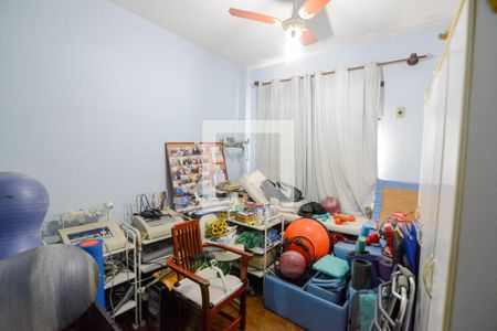 Apartamento à venda com 133m², 4 quartos e 2 vagasQuarto 2