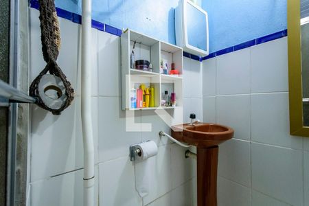 Banheiro da Suíte de casa à venda com 3 quartos, 250m² em Teresópolis, Porto Alegre