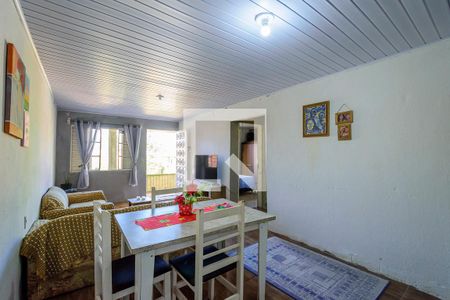 Sala de casa à venda com 3 quartos, 250m² em Teresópolis, Porto Alegre
