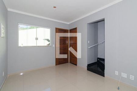 Sala de casa de condomínio à venda com 2 quartos, 70m² em Vila Mazzei, São Paulo