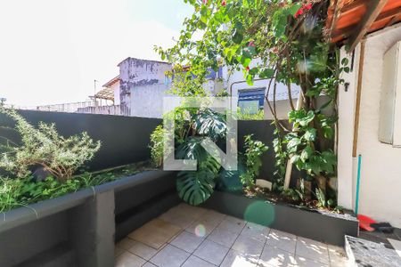Casa à venda com 50m², 1 quarto e sem vagaQuintal e Área de Serviço