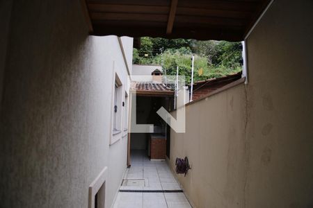 Casa à venda com 152m², 3 quartos e 3 vagasCorredor Externo