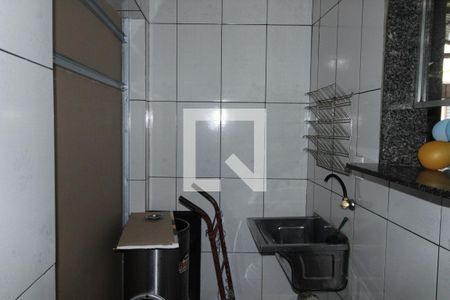 Casa para alugar com 200m², 2 quartos e 4 vagasEdícula 