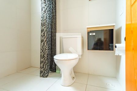 Banheiro de kitnet/studio para alugar com 1 quarto, 32m² em Vila Aricanduva, São Paulo