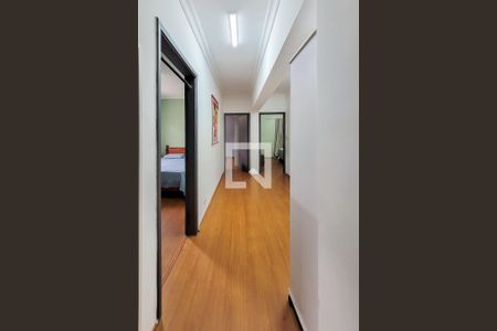 Casa à venda com 340m², 4 quartos e 3 vagasCorredor