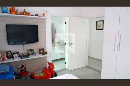 Casa à venda com 5 quartos, 327m² em Chora Menino, São Paulo