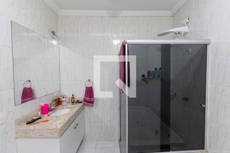 Casa à venda com 81m², 2 quartos e 2 vagasBanheiro da Suíte