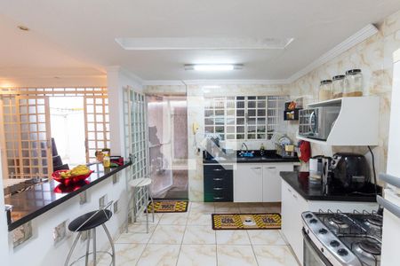 Casa à venda com 81m², 2 quartos e 2 vagasCozinha