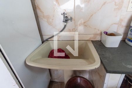 Casa à venda com 81m², 2 quartos e 2 vagasLavanderia